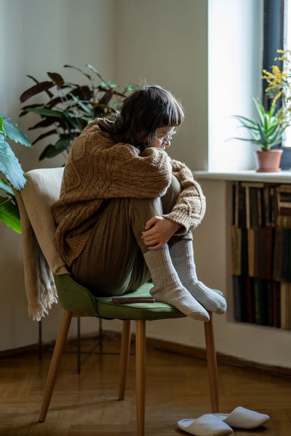 signs your husband is slowly giving up on your marriage