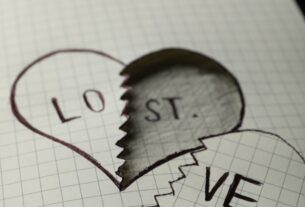 can a man love his woman and still cheat on her?